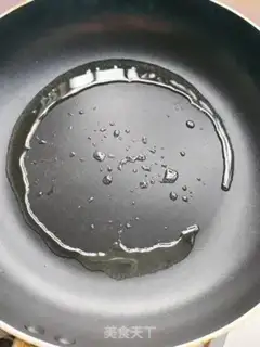 Make Golden mushroom egg pancakes step 4