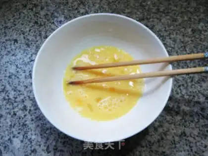Make Eggs and clams step 1