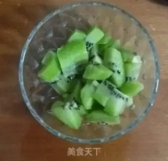 Make The ice cream bowl of the monkey step 0