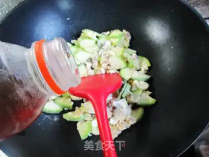 Make Eggs and clams step 4