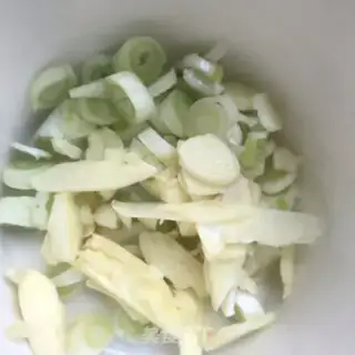 Make Peaches and garlic melons step 1