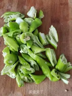 Make Scrambled peppers step 1
