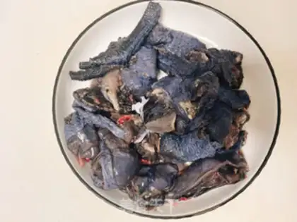 Make A chicken soup with red dates step 0