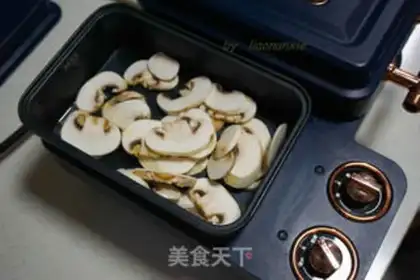 Make Meat sandwich step 1