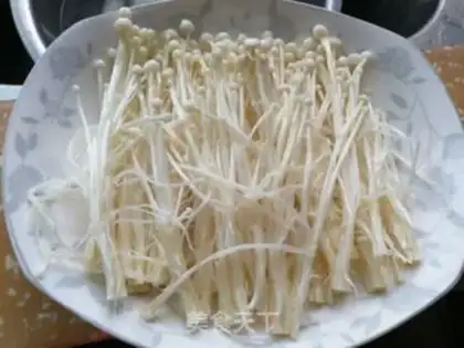 Make Garlic ginseng guacamole step 2
