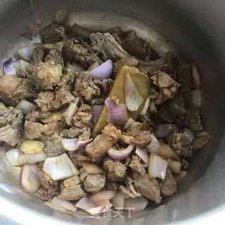 Make curry beef cover step 5