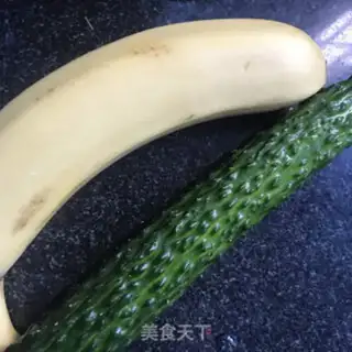 Make Banana cucumber juice step 0