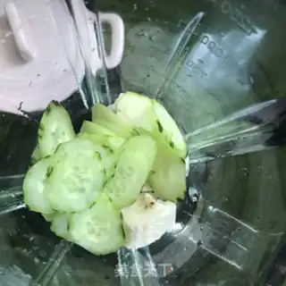 Make Banana cucumber juice step 3