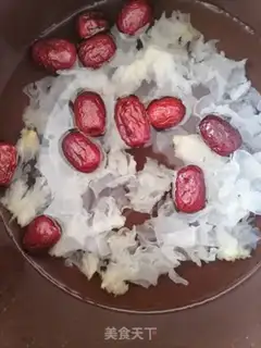 Make The papaya silver ear soup step 1