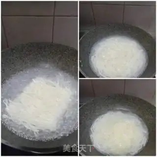 Make Meat sauce noodles step 1