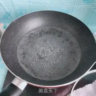 Make Spam eggs with beans step 7