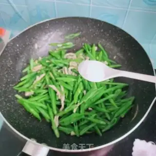 Make Spam eggs with beans step 12