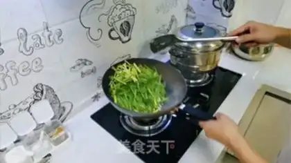 Make Scrambled eggs step 4