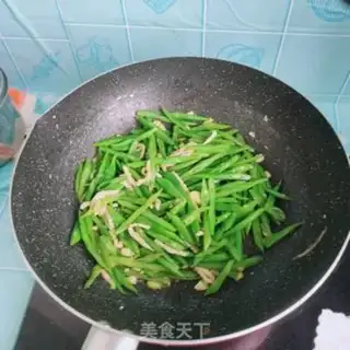 Make Spam eggs with beans step 14