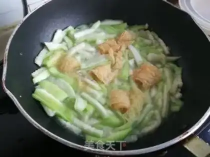 Make Smelt bean rolls step 3