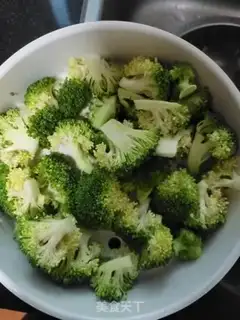 Make Garlic and broccoli step 0