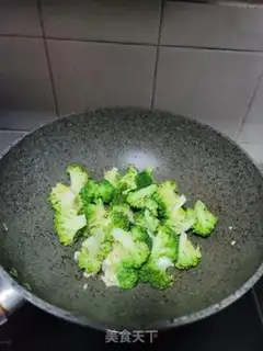 Make Garlic and broccoli step 3