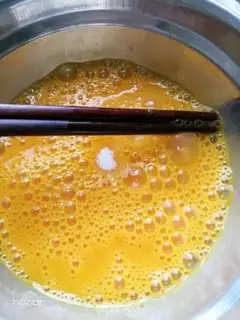 Make Onion fried eggs step 2