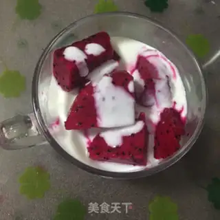 Make Flamingo yogurt cup step 4