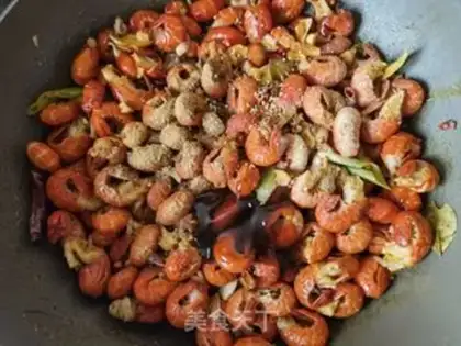 Make Celery onion fried lobster tail step 9