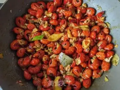 Make Celery onion fried lobster tail step 10