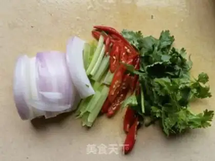 Make Celery onion fried lobster tail step 14