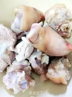 Make Red burning pig hoof with soybeans step 0