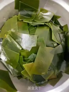Make Red burning pig hoof with soybeans step 1