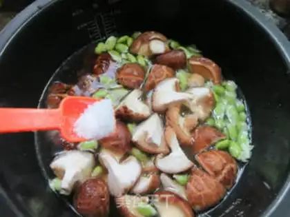Make Soybeans, chicken-leg meat step 13