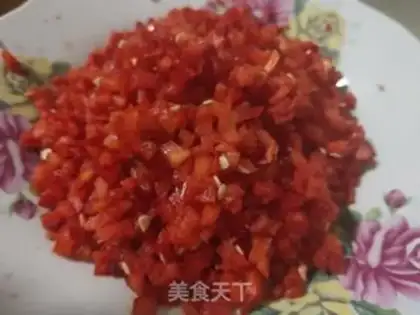 Make Shrimp skin and chili pepper step 0