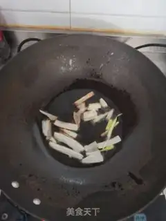 Make Tomato noodles step 1