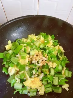 Make cucumbered eggs step 2