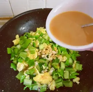 Make cucumbered eggs step 4
