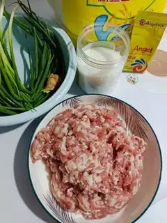 Make Big meat bun step 0