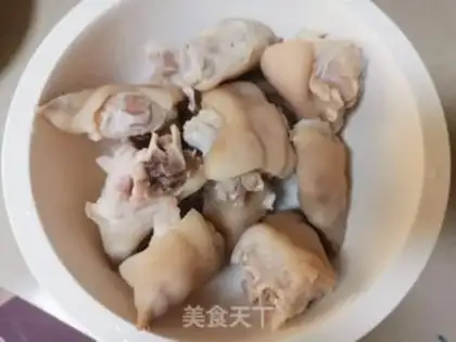 Make A beer and a pig hoof step 1