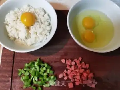 Make Gold egg fried rice step 1