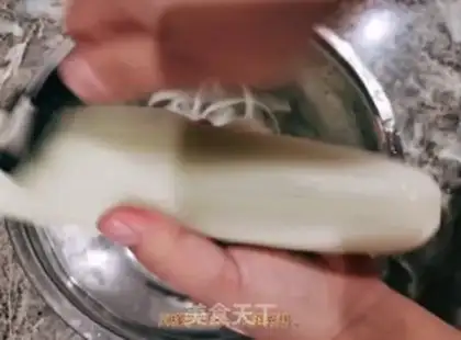 Make Old cucumber soup step 1