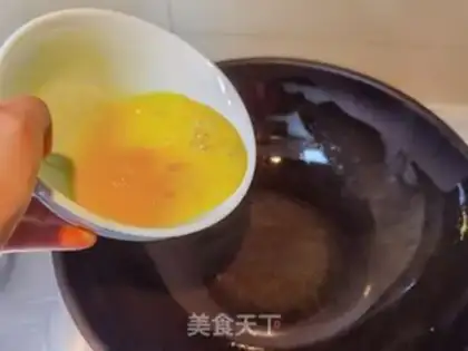 Make Gold egg fried rice step 4