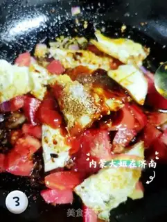 Make Potato omelet noodles step 2