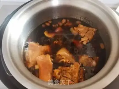 Make A beer and a pig hoof step 5