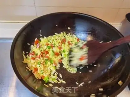 Make Gold egg fried rice step 9