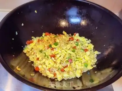 Make Gold egg fried rice step 12
