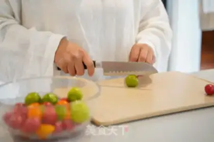 Make Pistachio plum and tomato step 0