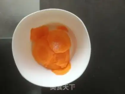 Make Carrot roses step 1