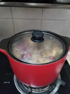 Make Roast chicken and seven fungus mushroom soup step 5