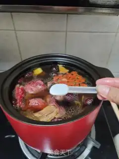 Make Roast chicken and seven fungus mushroom soup step 9