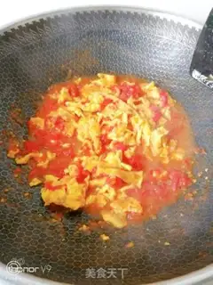 Make Tomato fried eggs step 3