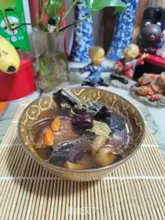 Make Roast chicken and seven fungus mushroom soup step 11