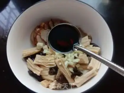 Make The halogen gravy step 5
