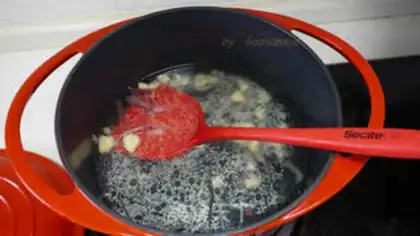 Make The soy sauce boils the fish step 2